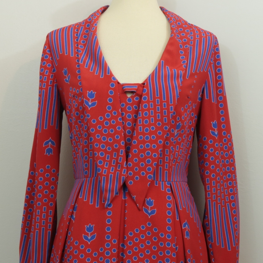 Modcloth Pleasant Confidence Tie Neck Dress - Picture 7 of 12